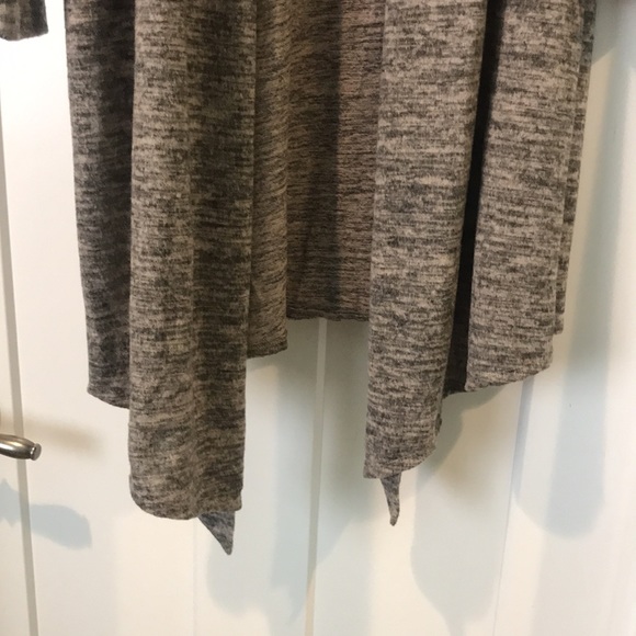 NWOT women’s medium sweater - Picture 6 of 6